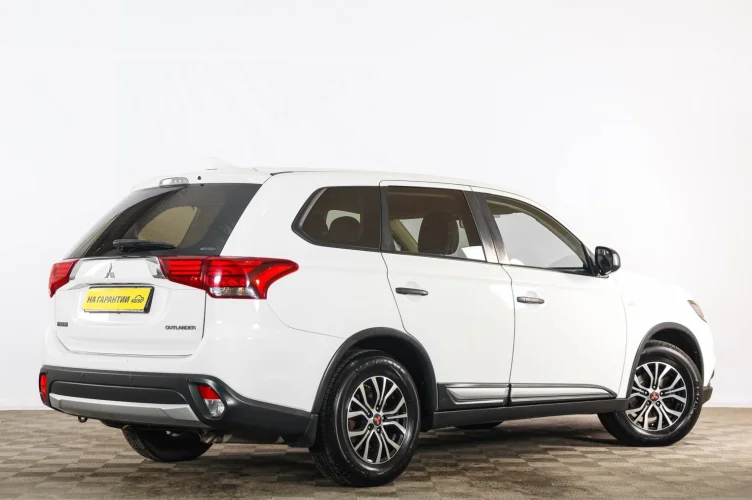 Mitsubishi Outlander 6 из 6