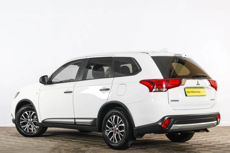 Mitsubishi Outlander 4 из 6