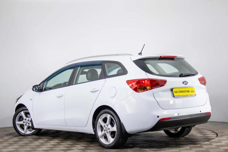 KIA cee'd 4 из 6