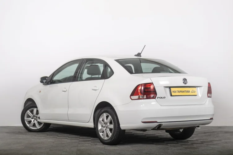 Volkswagen Polo 5 из 6