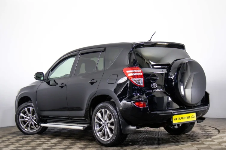 Toyota RAV4 4 из 6