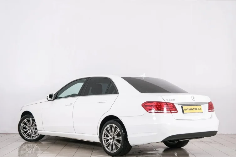 Mercedes-Benz E-класс 4 из 6