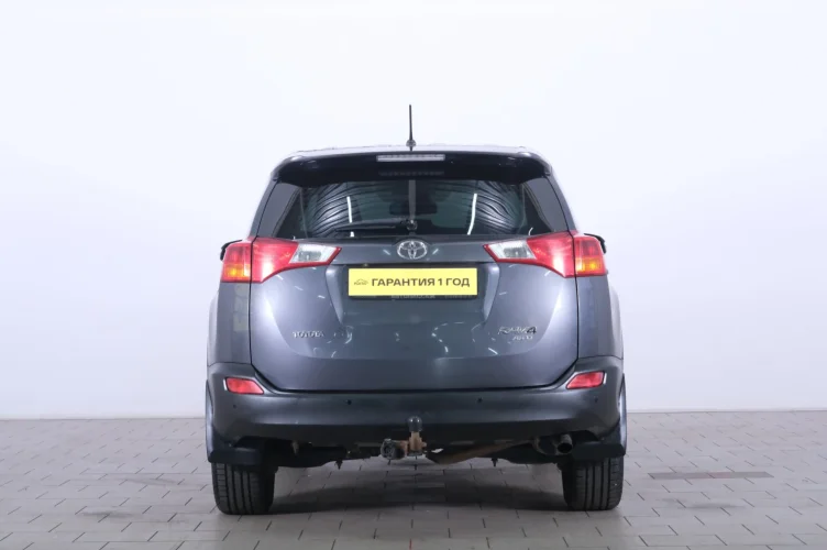 Toyota RAV4 5 из 6