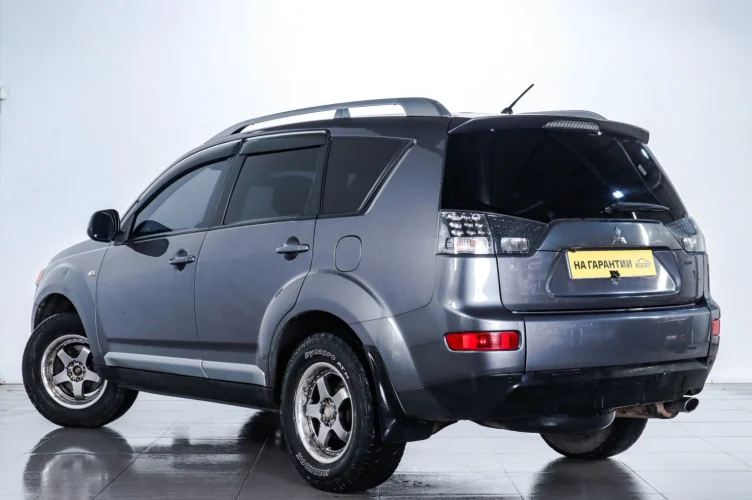 Mitsubishi Outlander 4 из 6