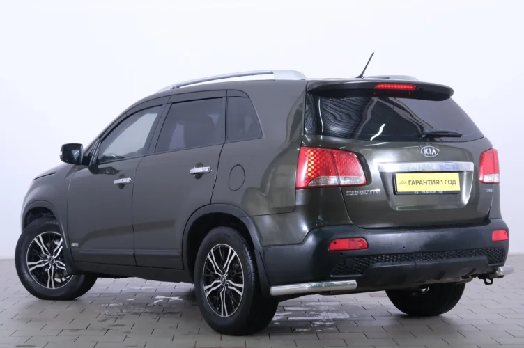 KIA Sorento 4 из 6