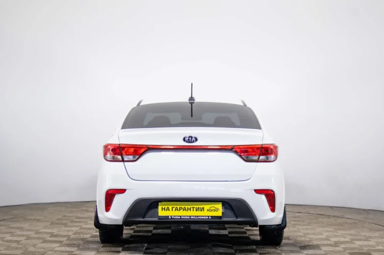 KIA Rio 5 из 6