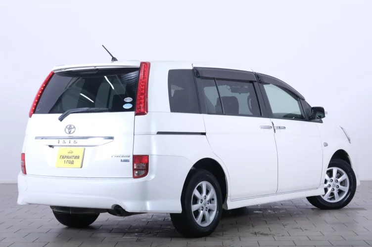 Toyota Isis 6 из 6