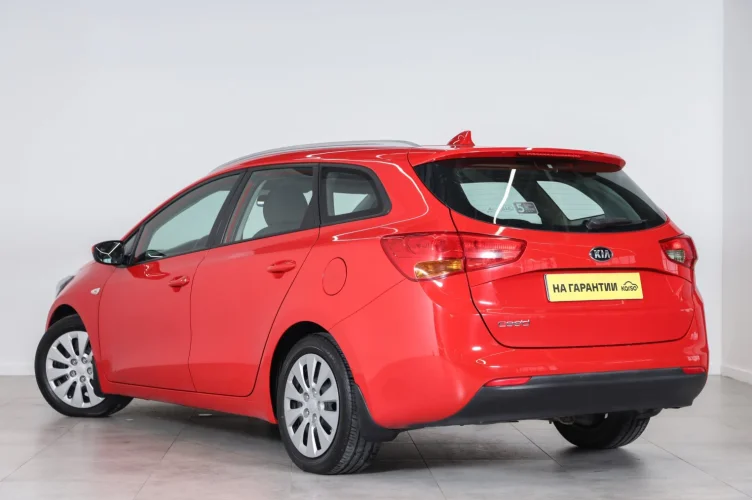 KIA cee'd 4 из 6