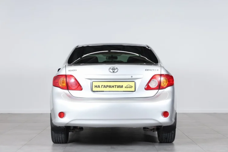 Toyota Corolla 5 из 6