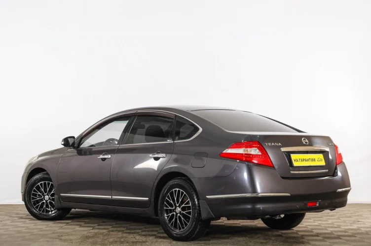 Nissan Teana 4 из 6