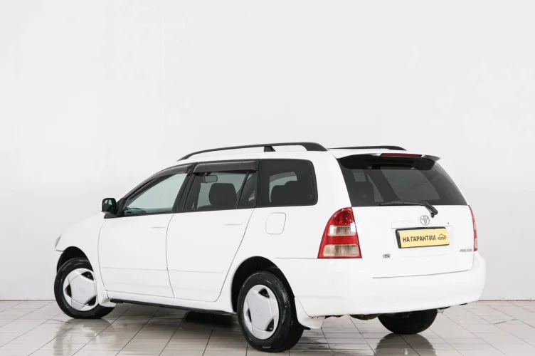 Toyota Corolla Fielder 4 из 6