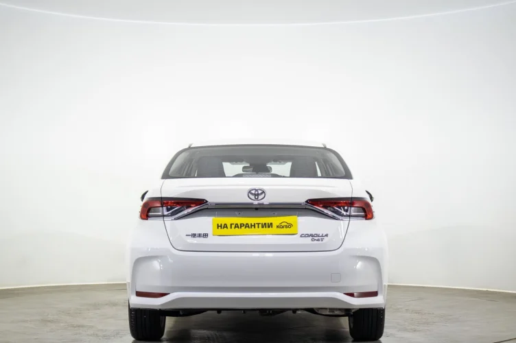Toyota Corolla 5 из 6