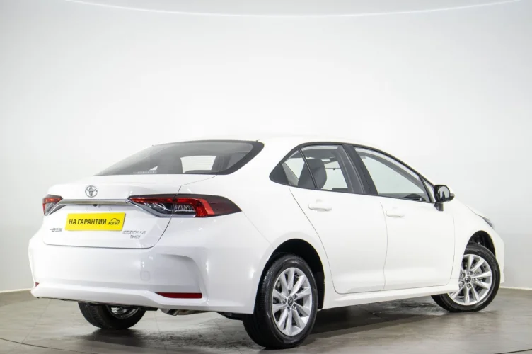 Toyota Corolla 4 из 6