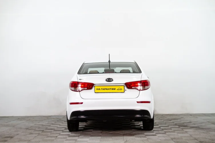 KIA Rio 5 из 6