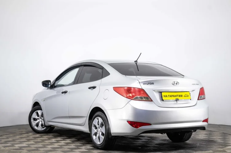 Hyundai Solaris 4 из 6