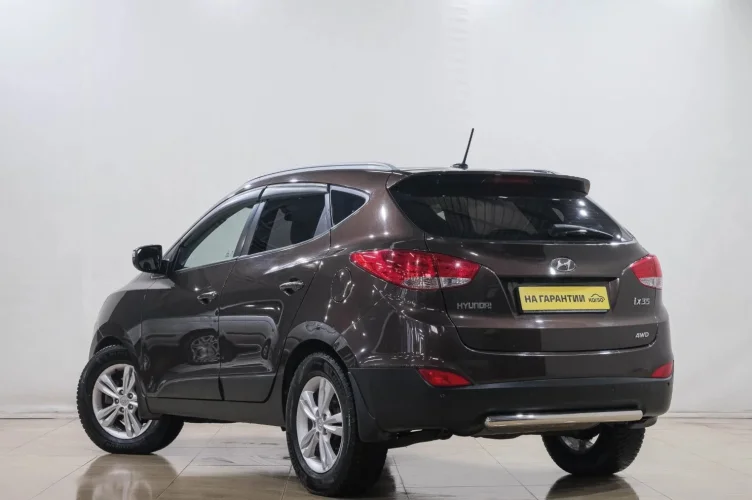 Hyundai ix35 4 из 6