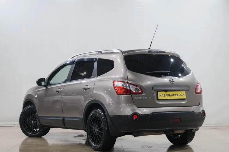 Nissan Qashqai+2 4 из 6