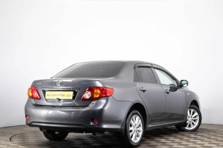 Toyota Corolla 6 из 6