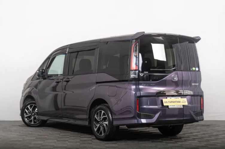 Honda Stepwgn Spada 5 из 6