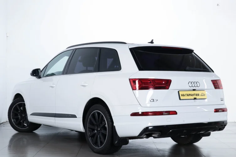 Audi Q7 4 из 6