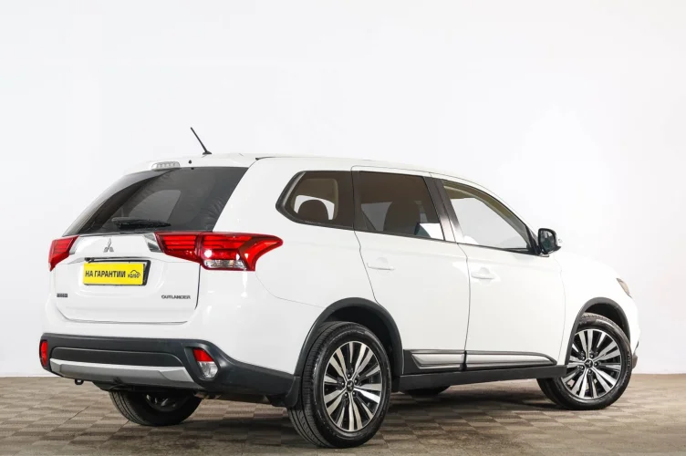 Mitsubishi Outlander 6 из 6