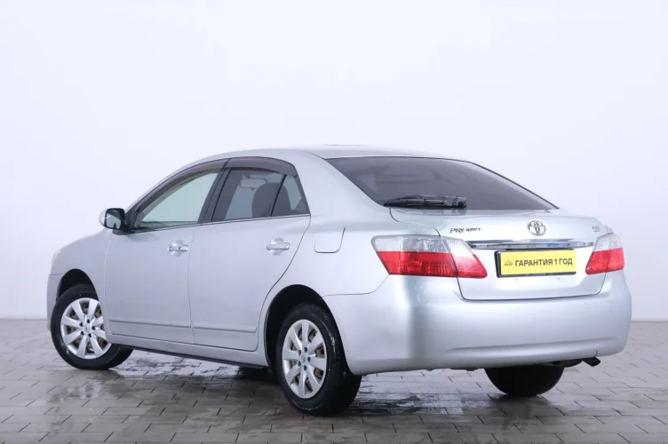 Toyota Premio 4 из 6