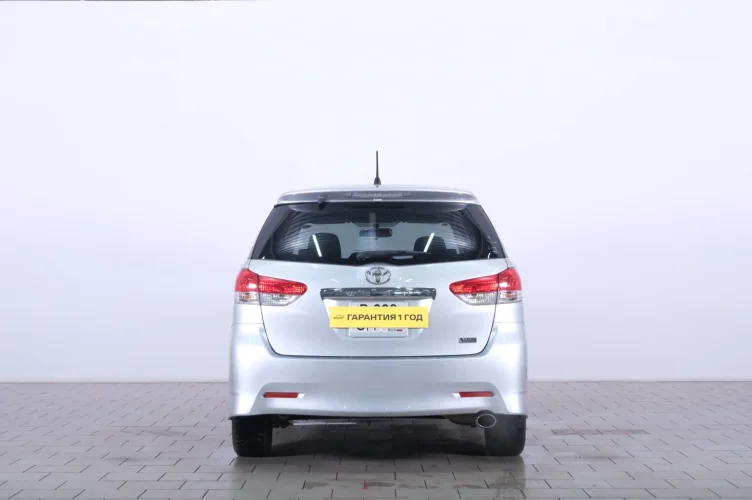 Toyota Wish 5 из 6