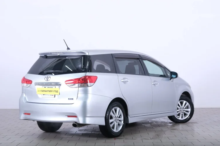 Toyota Wish 6 из 6