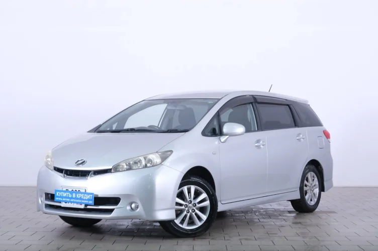 Toyota Wish 3 из 6