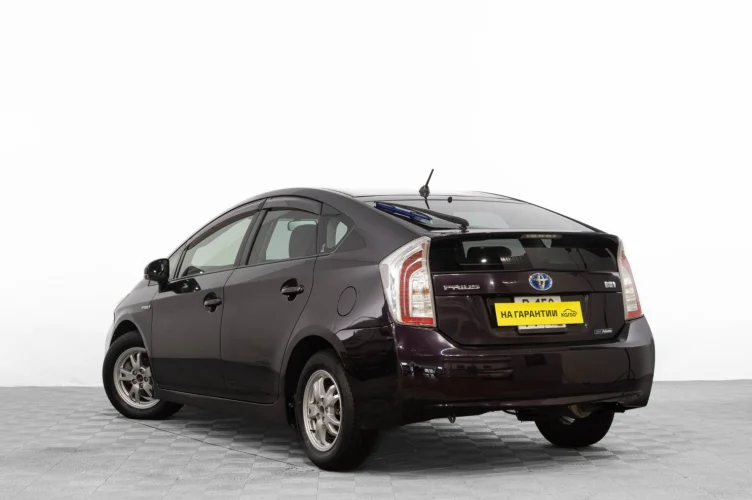 Toyota Prius 6 из 6