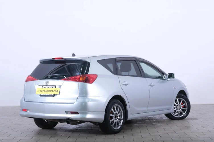 Toyota Caldina 6 из 6