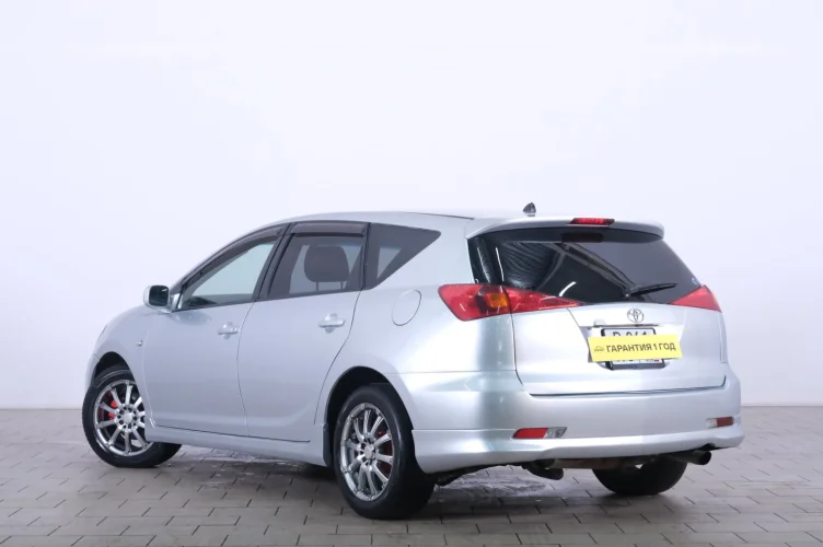 Toyota Caldina 4 из 6