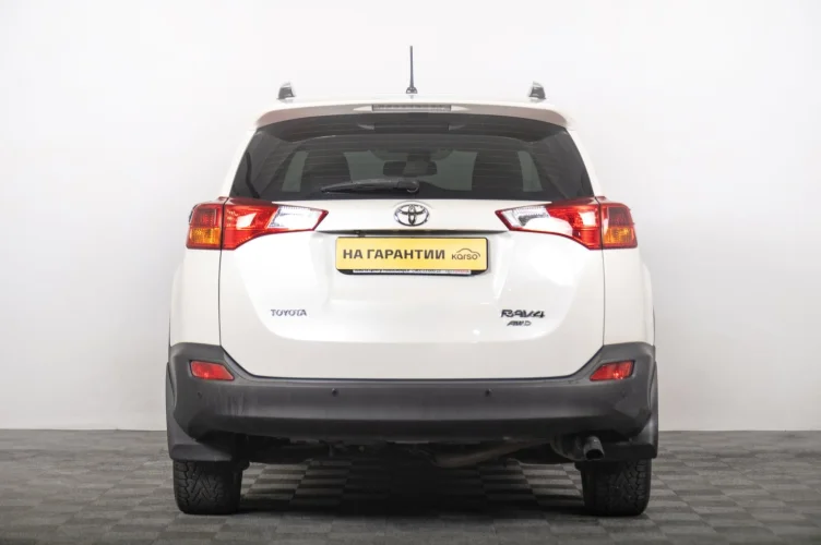 Toyota RAV4 4 из 6