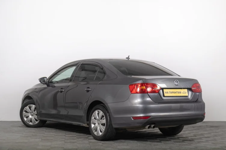Volkswagen Jetta 5 из 6