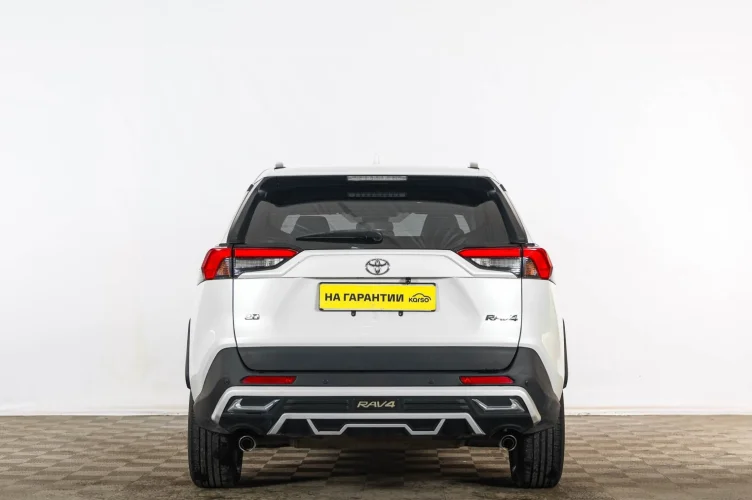 Toyota RAV4 5 из 6