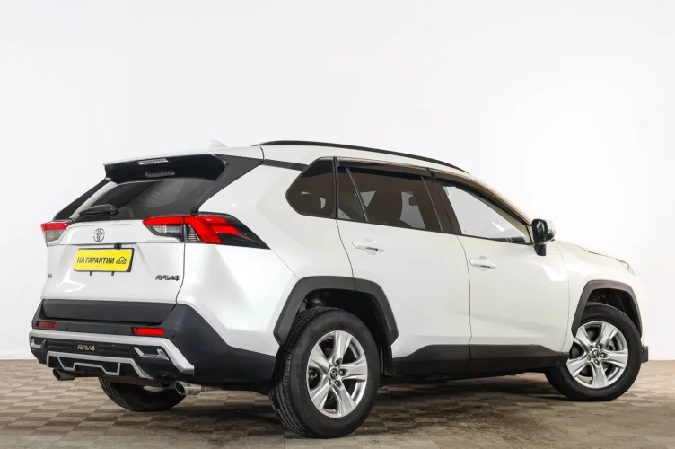 Toyota RAV4 6 из 6