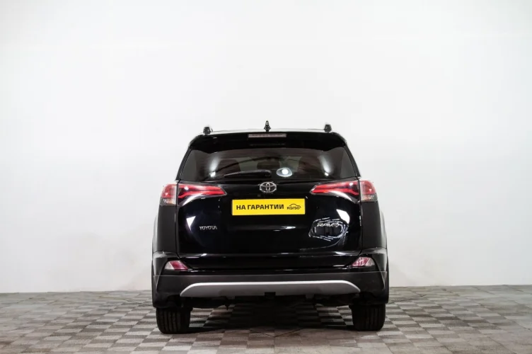 Toyota RAV4 5 из 6