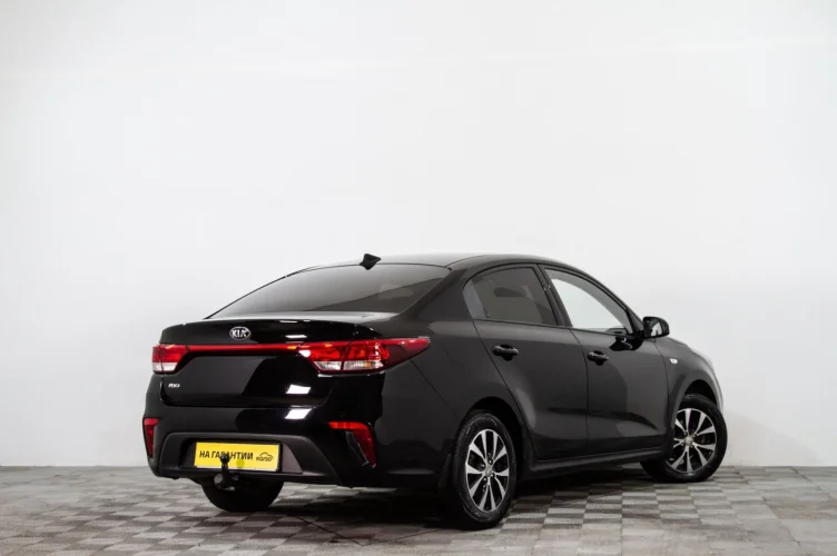 KIA Rio 4 из 6