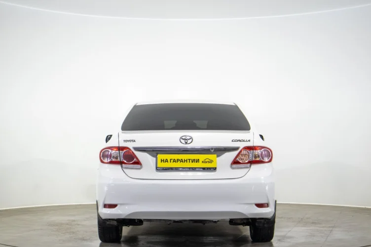 Toyota Corolla 5 из 6