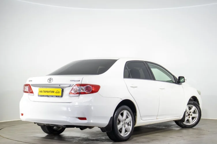 Toyota Corolla 4 из 6