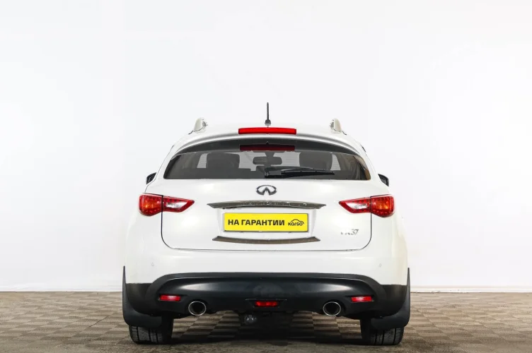 Infiniti FX37 5 из 6