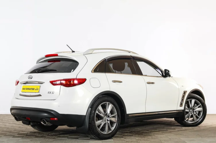 Infiniti FX37 6 из 6