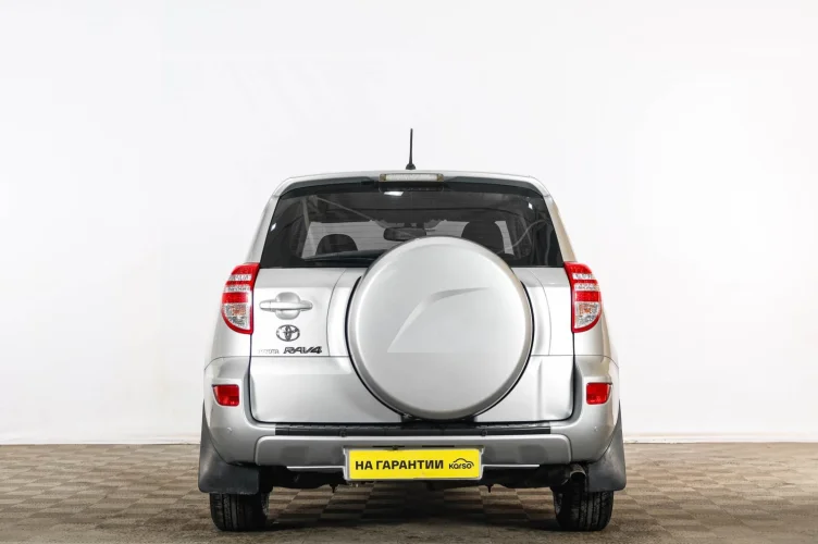 Toyota RAV4 5 из 6