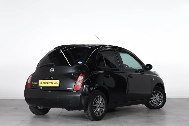 Nissan March 6 из 6