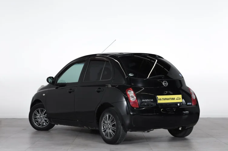 Nissan March 4 из 6