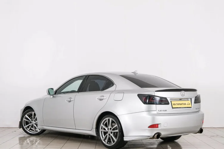 Lexus IS 4 из 6