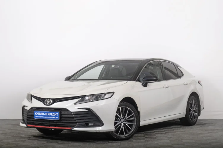 Toyota Camry 2 из 6