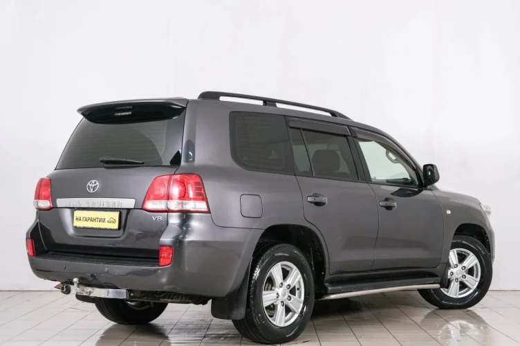 Toyota Land Cruiser 6 из 6