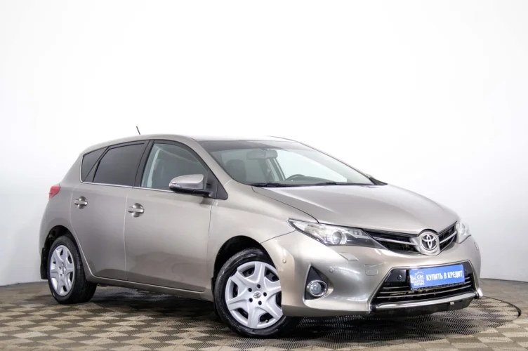 Toyota Auris 1 из 6