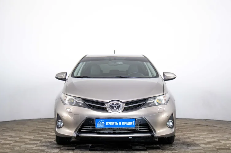 Toyota Auris 2 из 6